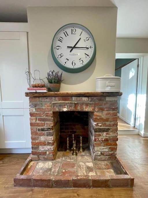 Northbrook Cottage, Farnham, Up To 8 Adults Holiday home Farnham (Surrey)
